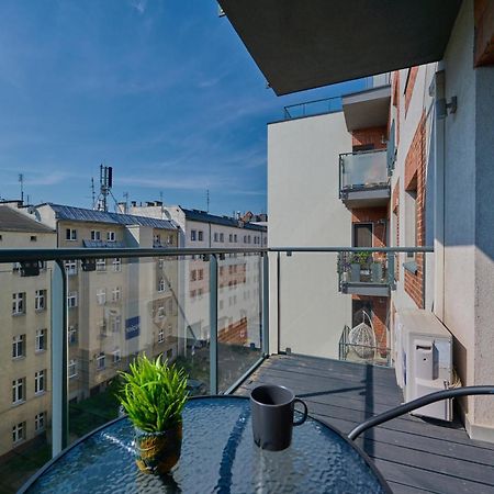 Stylish Kosciuszki Apartaments Near The Market Square With Free Garage Wroclaw By Noclegi Renters Экстерьер фото