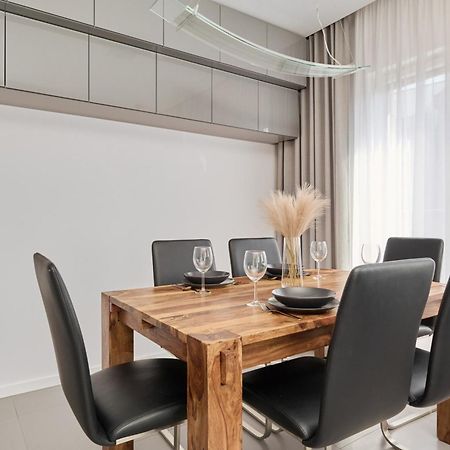 Stylish Kosciuszki Apartaments Near The Market Square With Free Garage Wroclaw By Noclegi Renters Экстерьер фото