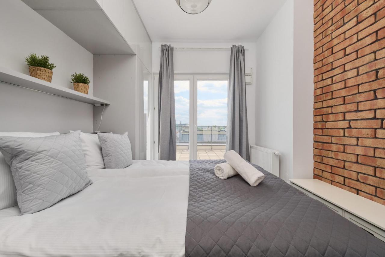 Stylish Kosciuszki Apartaments Near The Market Square With Free Garage Wroclaw By Noclegi Renters Экстерьер фото