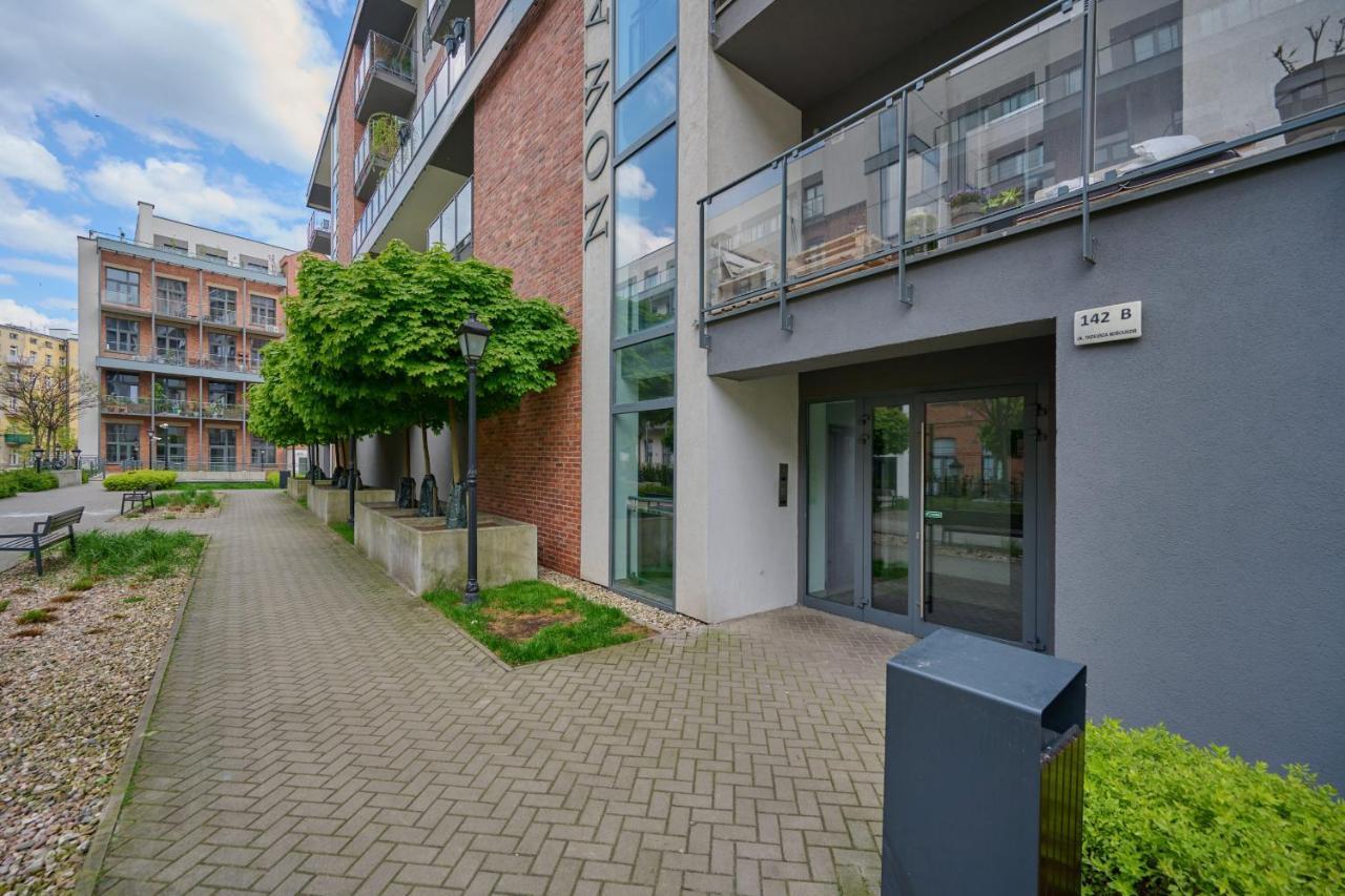 Stylish Kosciuszki Apartaments Near The Market Square With Free Garage Wroclaw By Noclegi Renters Экстерьер фото