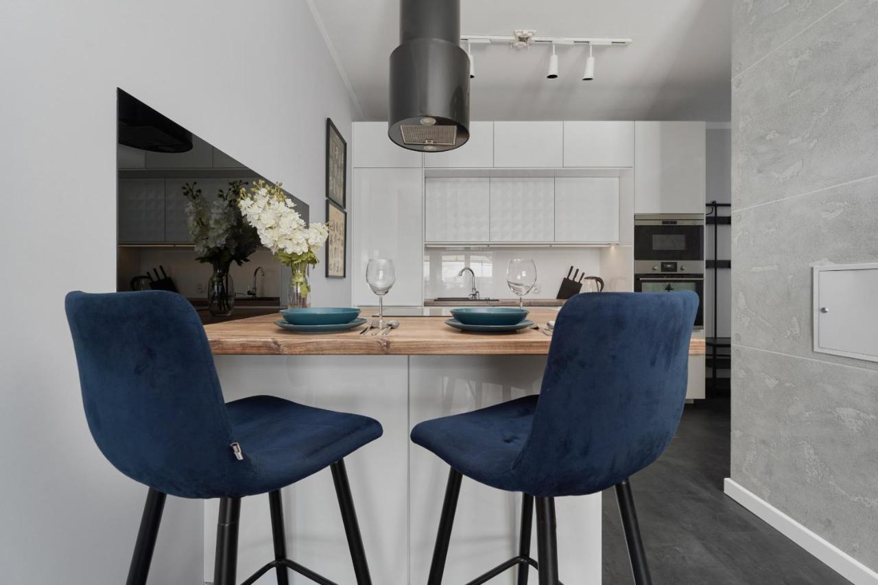 Stylish Kosciuszki Apartaments Near The Market Square With Free Garage Wroclaw By Noclegi Renters Экстерьер фото