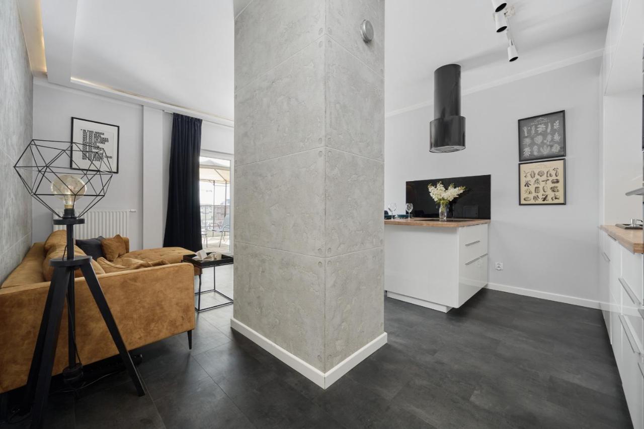 Stylish Kosciuszki Apartaments Near The Market Square With Free Garage Wroclaw By Noclegi Renters Экстерьер фото