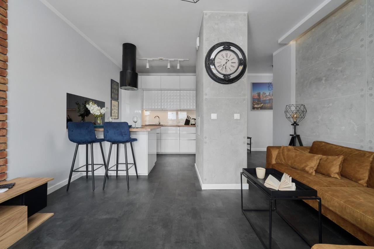 Stylish Kosciuszki Apartaments Near The Market Square With Free Garage Wroclaw By Noclegi Renters Экстерьер фото