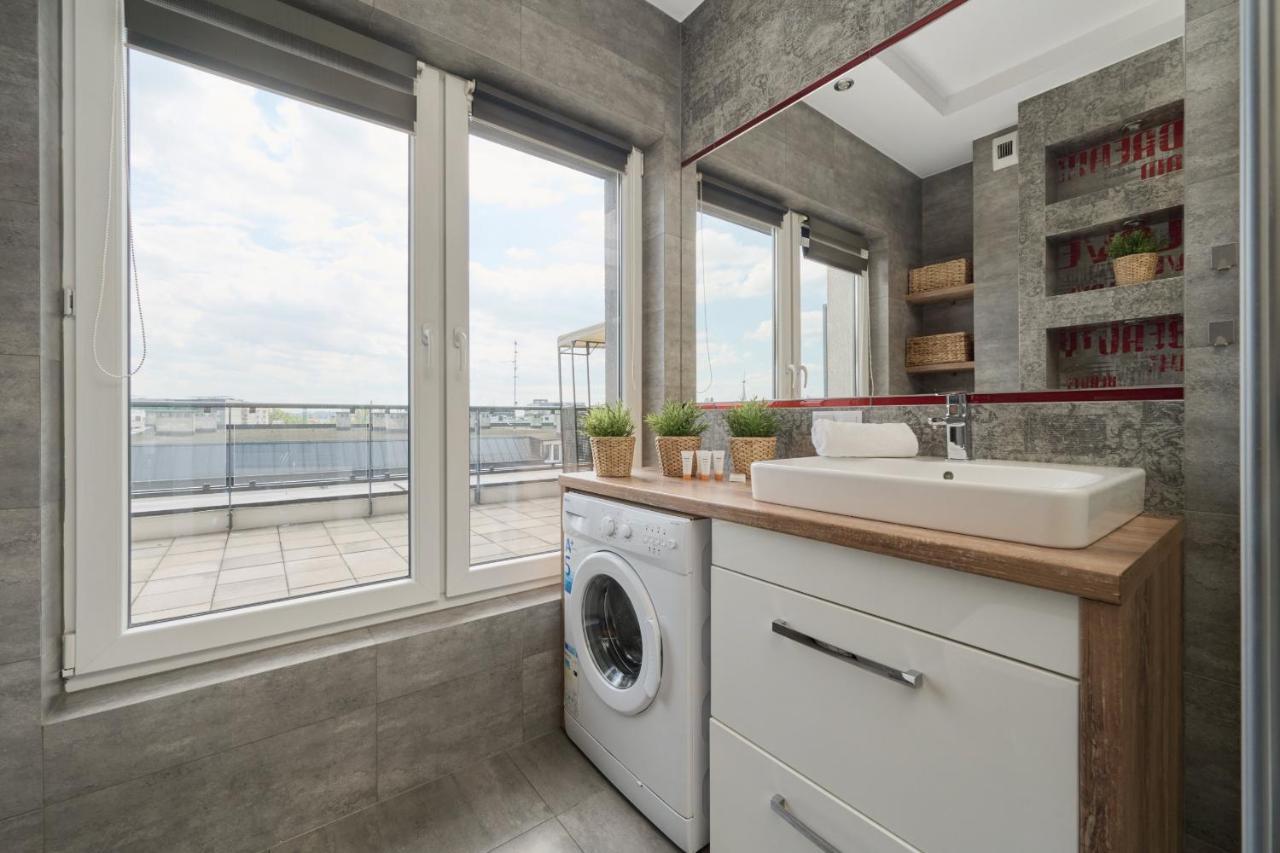 Stylish Kosciuszki Apartaments Near The Market Square With Free Garage Wroclaw By Noclegi Renters Экстерьер фото