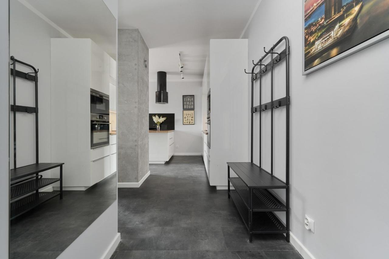 Stylish Kosciuszki Apartaments Near The Market Square With Free Garage Wroclaw By Noclegi Renters Экстерьер фото