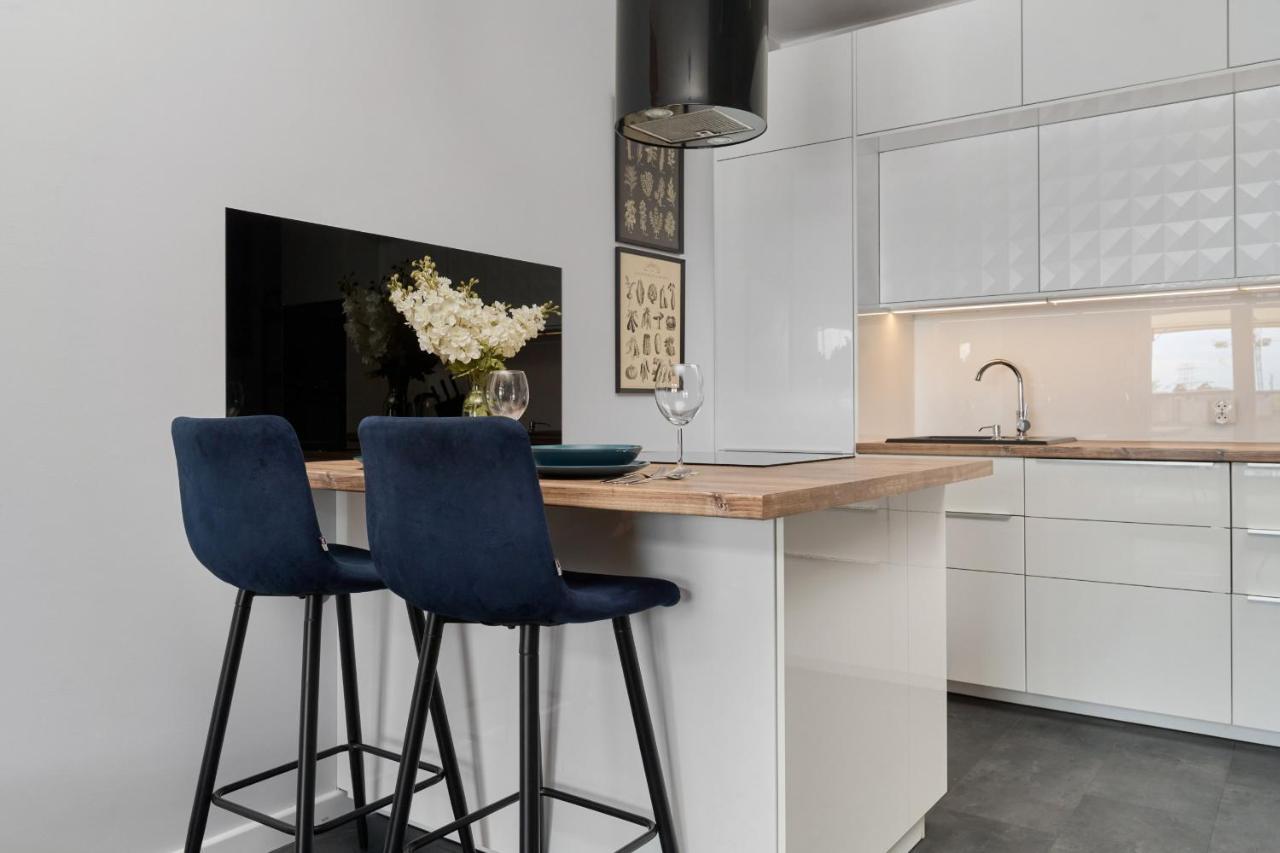 Stylish Kosciuszki Apartaments Near The Market Square With Free Garage Wroclaw By Noclegi Renters Экстерьер фото
