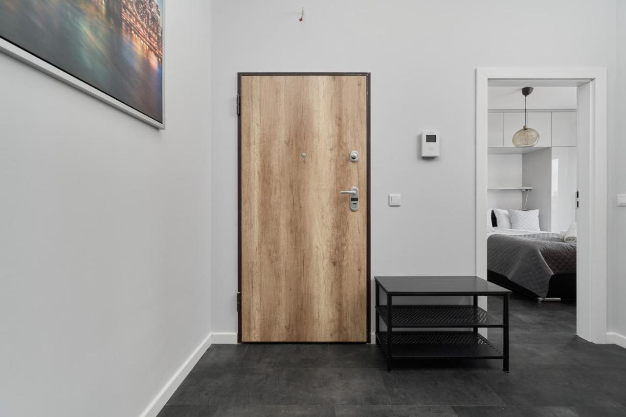 Stylish Kosciuszki Apartaments Near The Market Square With Free Garage Wroclaw By Noclegi Renters Экстерьер фото