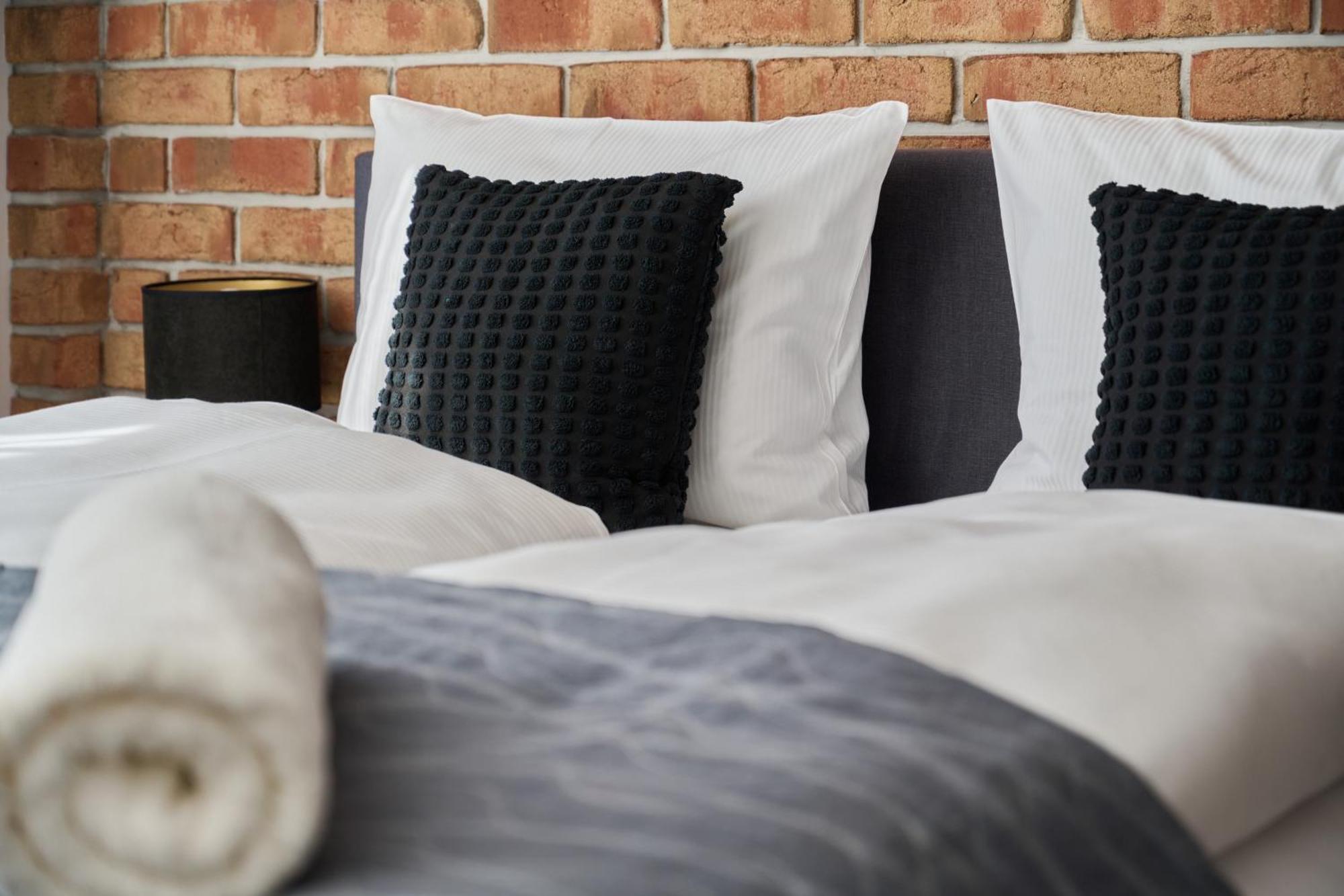 Stylish Kosciuszki Apartaments Near The Market Square With Free Garage Wroclaw By Noclegi Renters Экстерьер фото