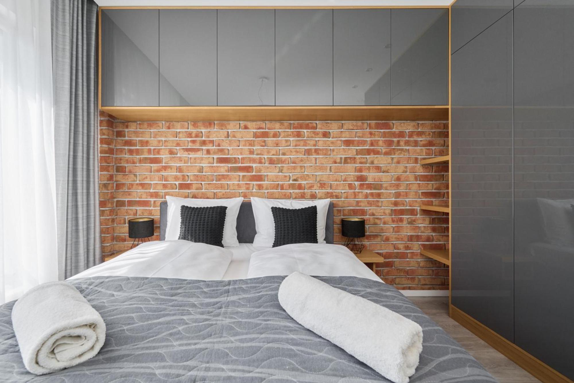 Stylish Kosciuszki Apartaments Near The Market Square With Free Garage Wroclaw By Noclegi Renters Экстерьер фото