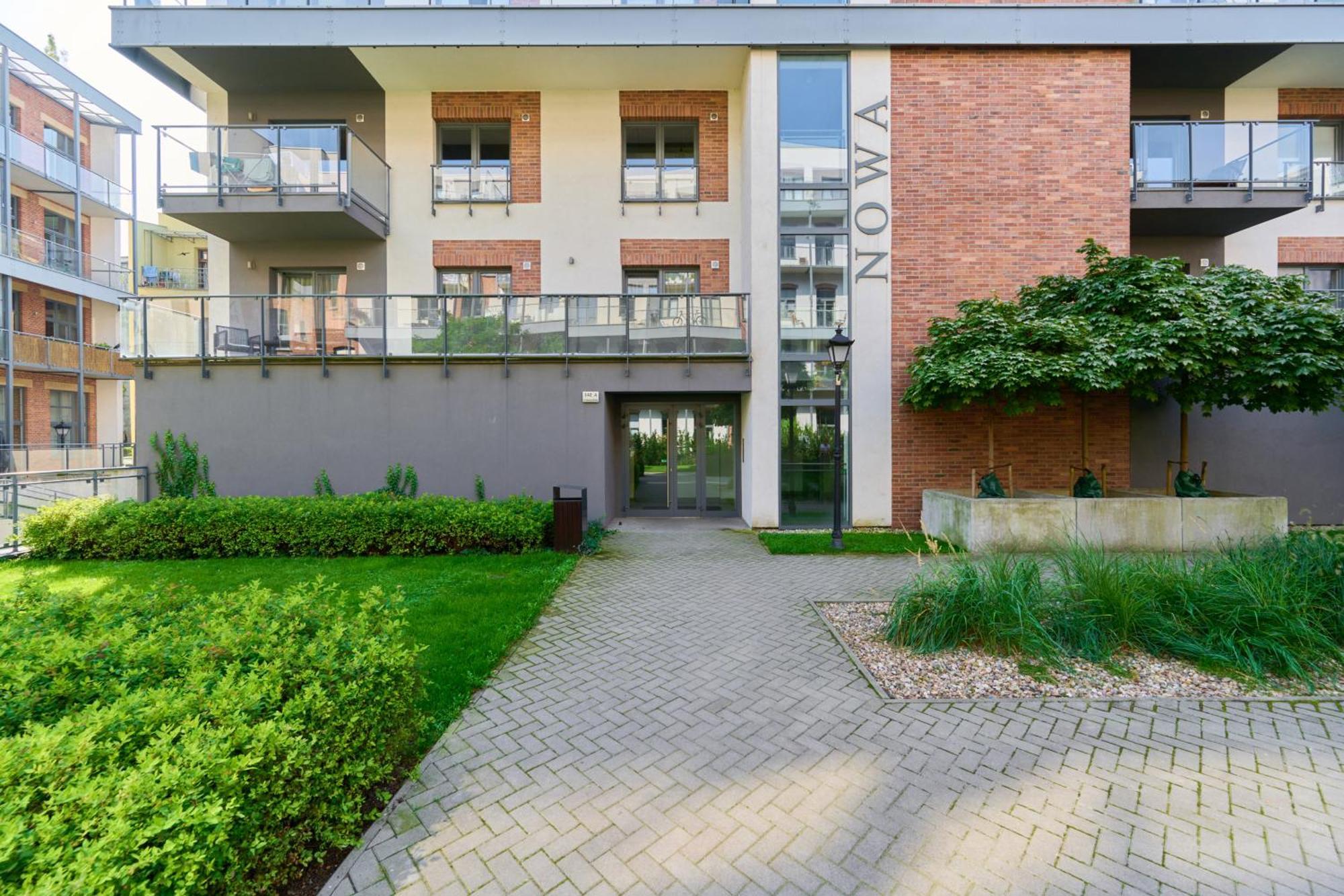 Stylish Kosciuszki Apartaments Near The Market Square With Free Garage Wroclaw By Noclegi Renters Экстерьер фото